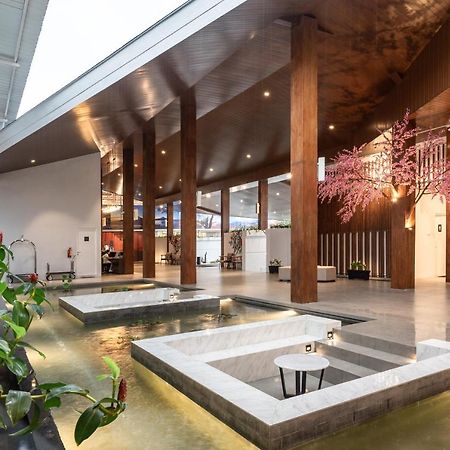 Kontena Hotel Batu  Ngoại thất bức ảnh