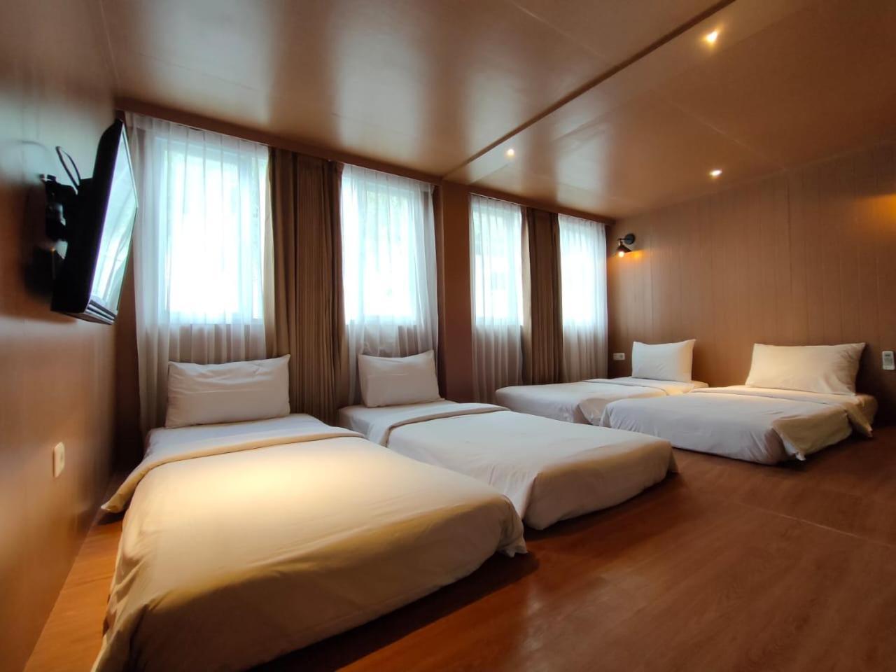 Kontena Hotel Batu  Ngoại thất bức ảnh