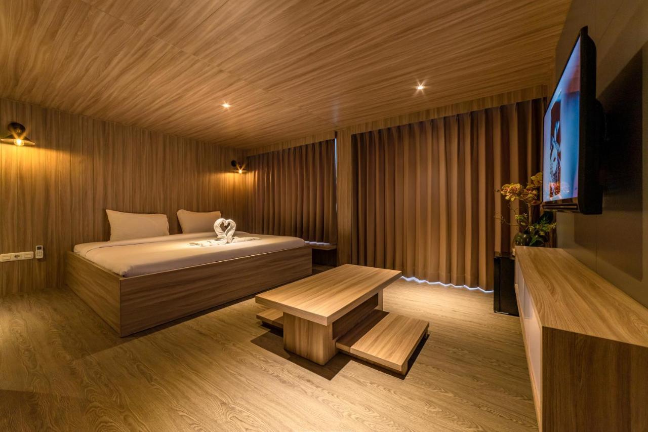 Kontena Hotel Batu  Ngoại thất bức ảnh